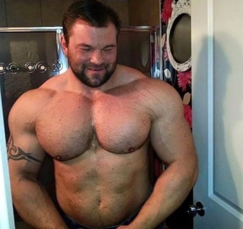 pjsesq:  Mike Zylstra Look at the full panoply of pectorals on that guy Length of all his muscle bellies The sheer art of his physique Dark, handsome, hairy Epitome of the virile 