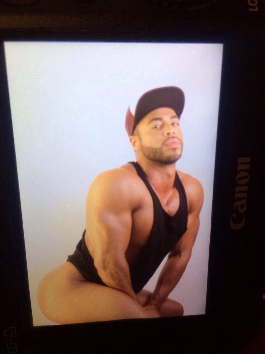 bestofgreg:  DAMN HE PERFECT!