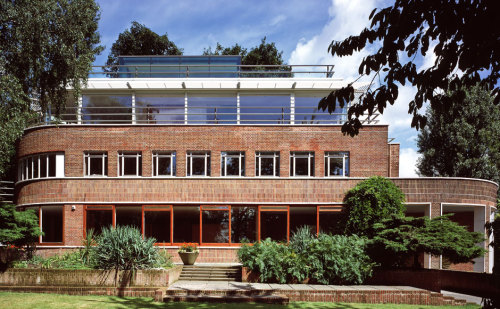 modernism-in-metroland: Hill House, Redington Road, Hampstead (1938) by Oliver Hill.House designed b