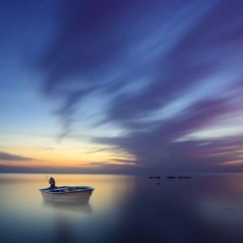 eternal-wonder:  staceythinx:  Stunning skies by Hossein Zare  eternal-wonder: staggering. 