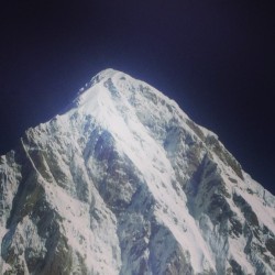 Miauniverse:  Got To The Highest Point On Earth + On Top + Over It. Everest Is Called