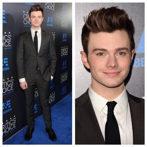 chriscolfernews: cjdujic Presenting, at tonight’s #CriticsChoiceAwards @hrhchriscolfer #groomi