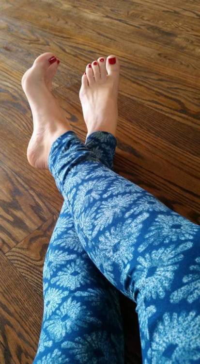 girlsfeet1996:Tiffany’s lovely feet