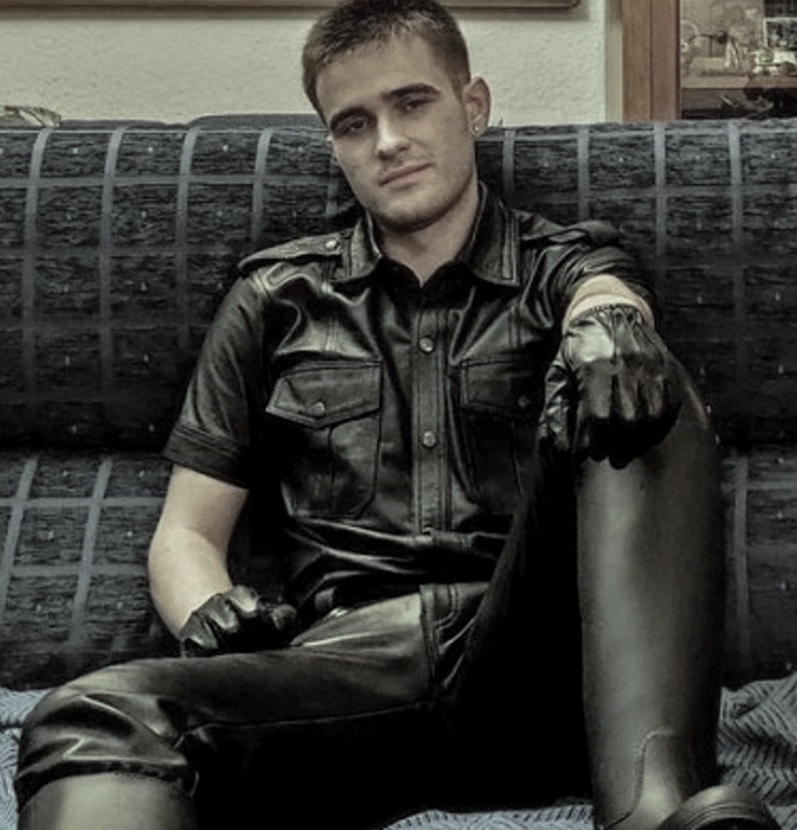 Leather gloves on Tumblr