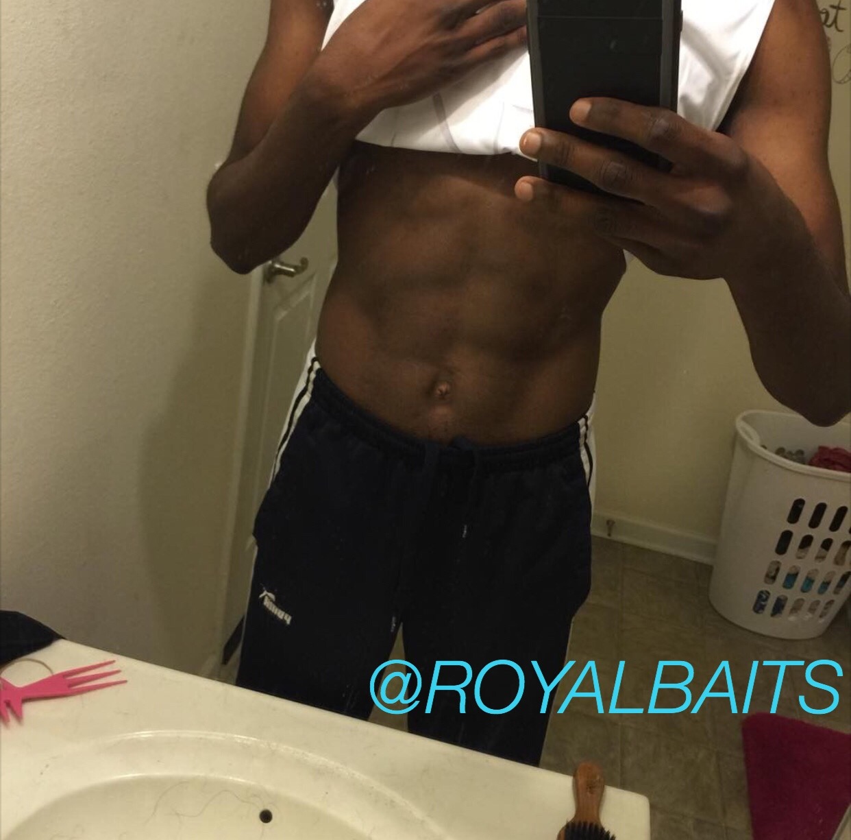 royalbaits:  Dominique Suggs . Link to his video: https://royalbaits.tumblr.com/post/156453333579/dominique-suggs-link-to-his-pictures-abc