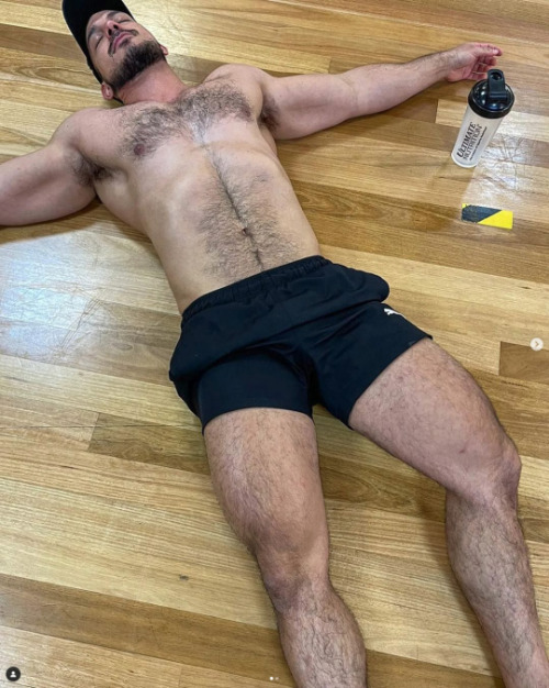 HAIRY INC. | https://hairyinc.tumblr.com | @hairyinc | Twitter | https://twitter.com/hairyinc 