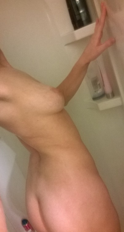 phantero: More of this amazing blonde!!! Check her blog at xboxandnudes