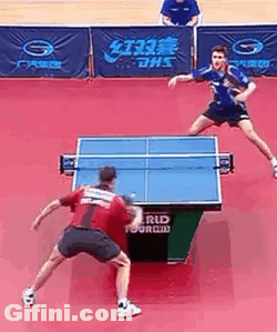 gifini:  This is old school style tennis playing! Back Shot..  
