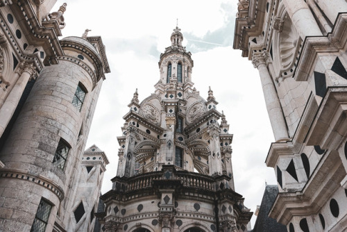 anthropologyarda: vintagepales2: Château de Chambord Architecture of Arnor
