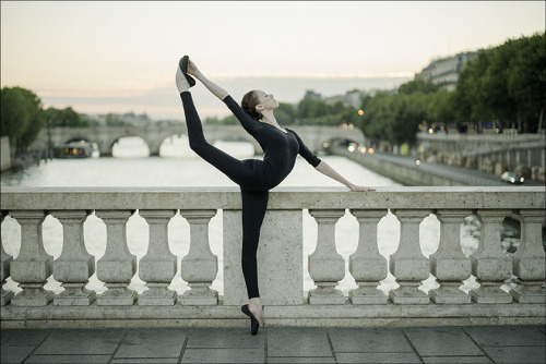 Katie - Pont Saint-Michel, ParisFollow the Ballerina Project on Facebook, Instagram, YouTube, Twitte