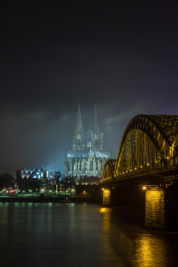 breathtakingdestinations:Cologne Cathedral