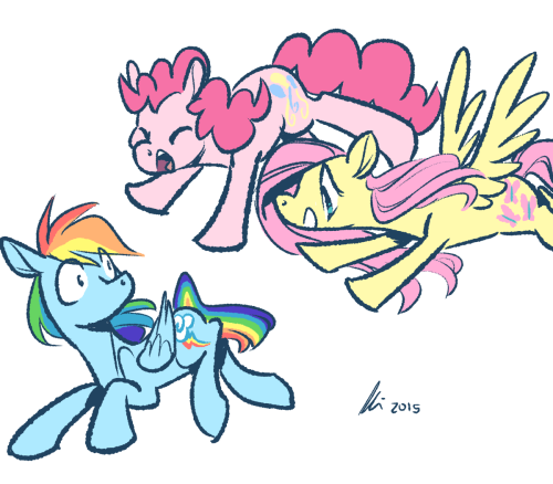 texasuberalles:howdoponieswork: Pinkie is teaching Fluttershy how to pounce.  Pinkie is clearly shouting “KILL HER WITH KINDNESS!”.