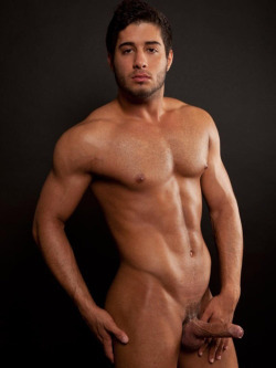 Manly-Muscular-Machos:male Gaze: Manly Muscular Machos And More!