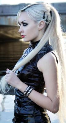 leather-fashionista:  Leather Fashion