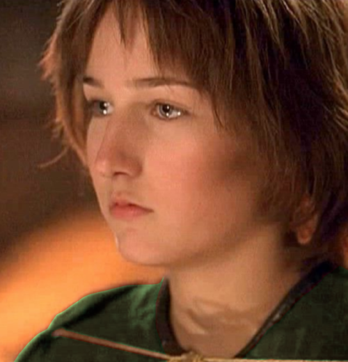 where-our-stories-start:Leelee Sobieski as 16-year-old Squire Kel, riding with the King’s Own