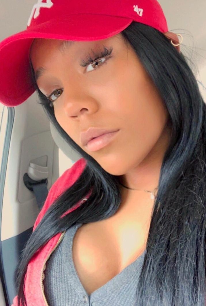 kingjazziedad:  DeliciouslySexy. Curvy. BootiDelicious Mami. Ms Gray 💜 ❤️