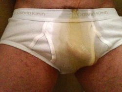 dirtypisspig:  How I like my undies