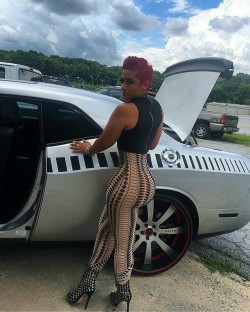 exoticladies1600:  kriskelli  Now that&rsquo;s a Hemi!!!!