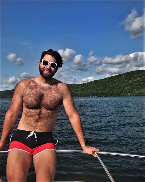 hirsute-honeys:  kazhairy0: Instagram : nebjamin   Fabulous  