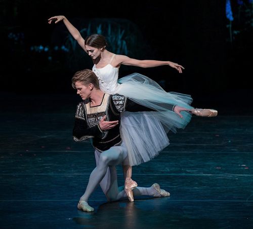 passioneperladanza:  Lauren Lovette and Chase Finlay in Giselle Photo: © Francisco Estevez