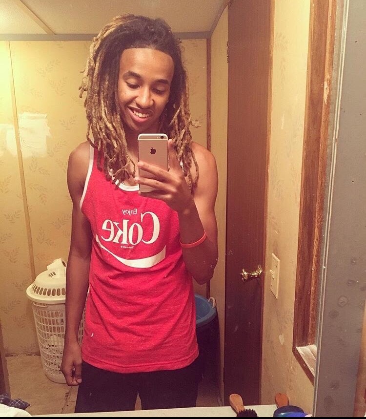 dachocolatefactory:  thefreakhaven:  killaskillz85:  Damn he a fine dread …Yank!!