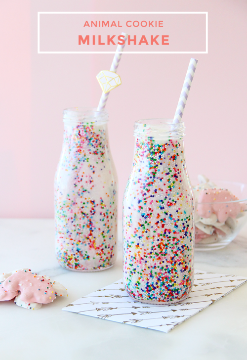 weekly-desserts:  Source: Circus Animal Cookie Milkshake by Glitter and Bubbles.   *cries*