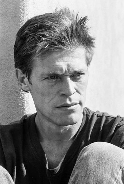 mabellonghetti:Willem Dafoe on the set of the film ‘White Sands’,1992 (Photo by Bertrand LAFORET/Gamma-Rapho via Getty Images)