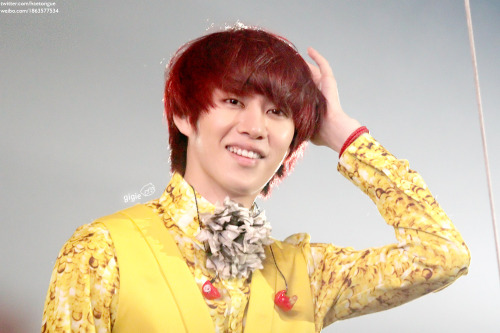 XXX  131229 SMTOWN Week - Pretty Heechul :3 1 photo