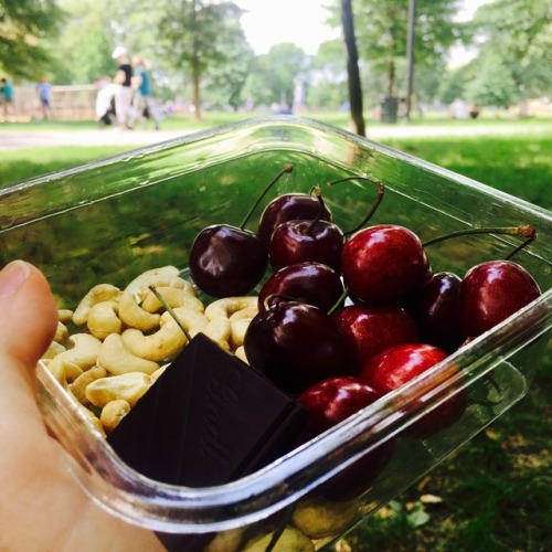 Snack in the park after yoga Cherries, cashews, &amp; a square of dark chocolate