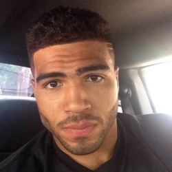 themalethots:  Mychal Kendricks is so fucking perfect, wow.