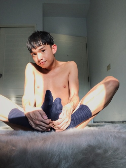 sweetboi4u: Fuck me. Pretty please?