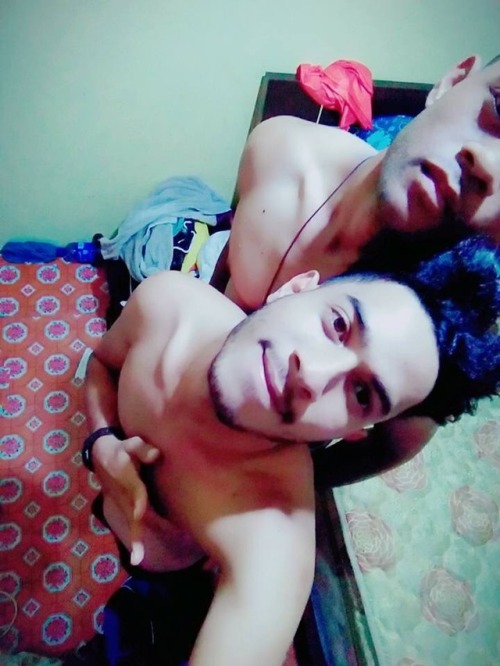 marika679:Fijian boys ;) Can threesome