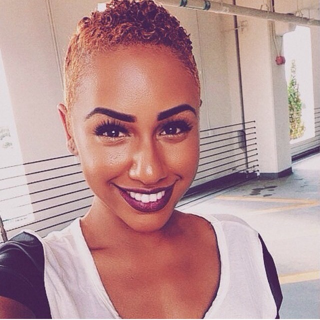 tayelchapo:  mytinyisabella:  Selfie game like…..hey.  Giving me life rn