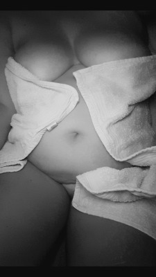 chubbyboredhousewife:  Really should find a bigger towel