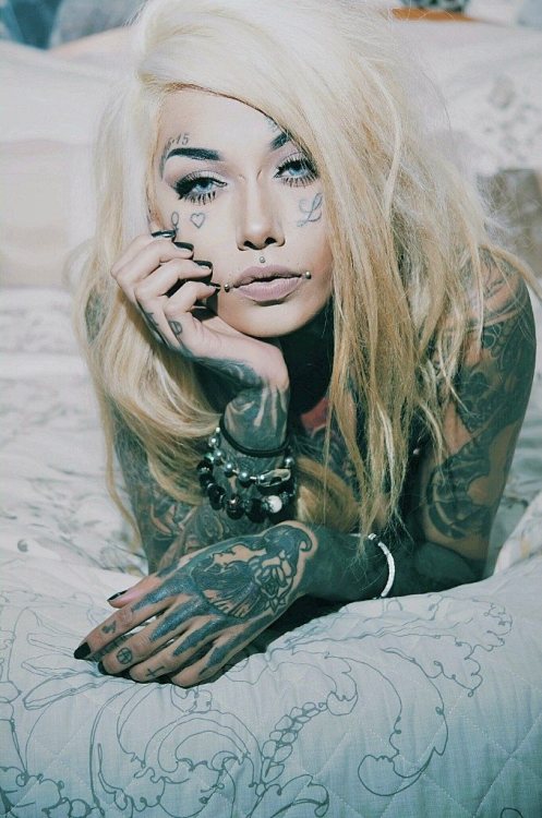 tattedbeautues:    Elizabeth Minto Das  