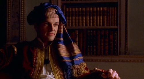 byrontobuffy:hable-con-ella:Jonny Lee Miller in “Byron”Wow clearly I need to watch this movie