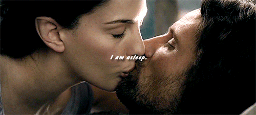 tlotrgifs:Our Favorites: [Day 07/24] Nat’s Favorite Couple (The Lord of The Rings)↳ Arwen x Aragorn