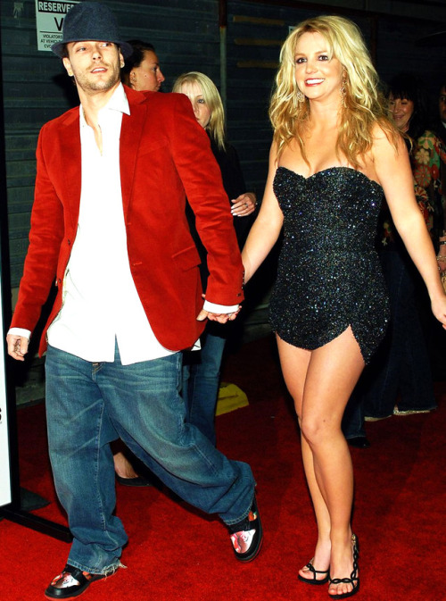 bringbackmyteenageyears:Some of the weirdest couples of the 2000s. Can you think of any others?