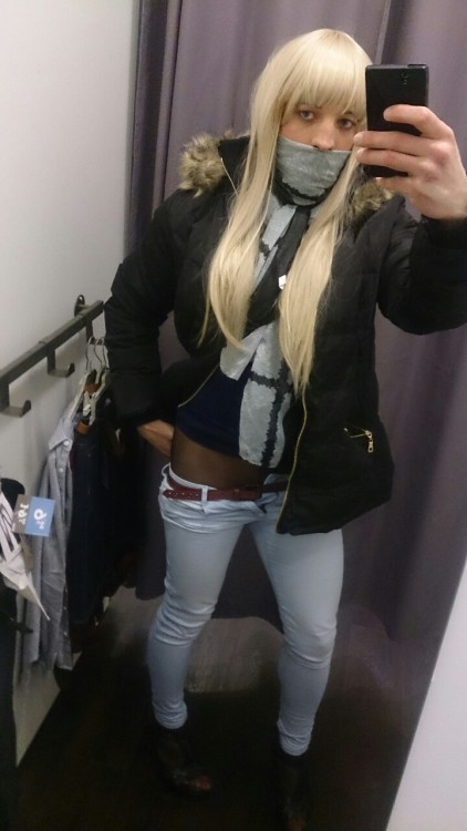 fannylon: Shopping in pantyhose
