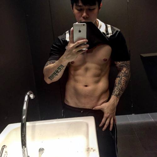 fuckyeahsgbois: xxxtokisaru: fuckyeahsgboy: Who is he?! his name’s Darren Ashton Goh ;) Hot slutty