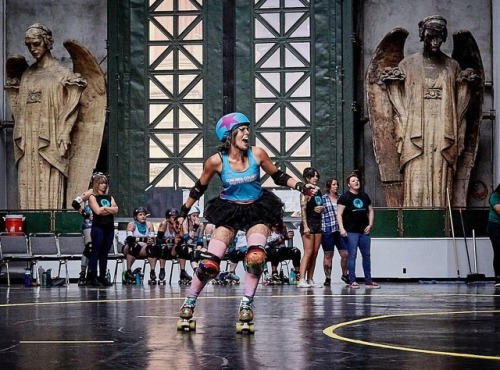 SONar at the Palace. @tortellinibonanza #rollerderby #rollergirl #derbygirl #skate #derbyphotographe