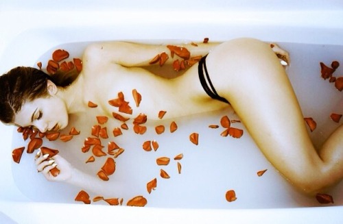✯Fine Female Art✯
