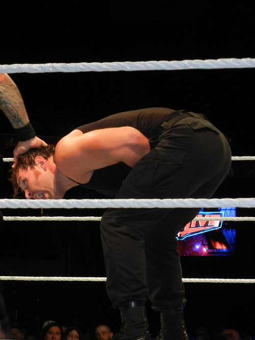 kevde87:  twinambrose:  @jkriver asked me to post these from her show in peoria, so credit her if using..Go follow her she’s new here;)  cannot stop laughing  3rd one looks like hes about to put a giant dick in his mouth hahahaha 