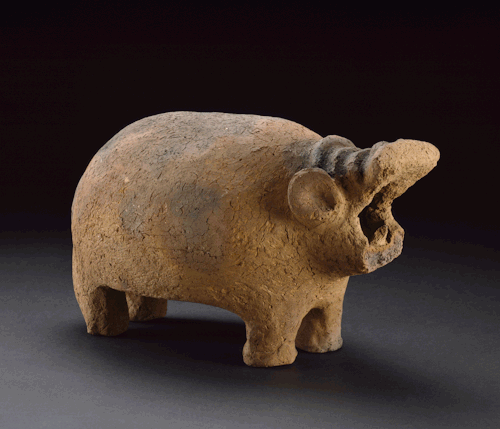 Hippopotamus figurine A model of a hippopotamus in fired clay. From Hu, grave R134. Naqada Period, c