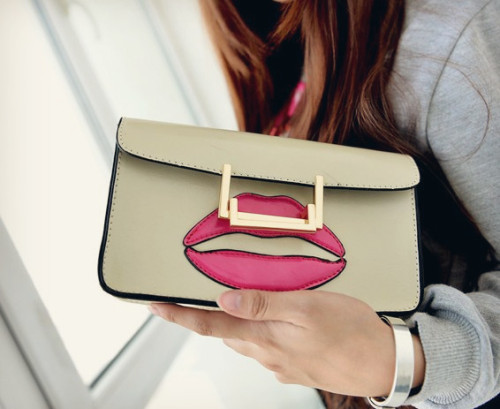 THE FASHIONEETA