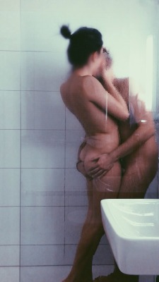 our-sexxxadventures:  I want a shower like