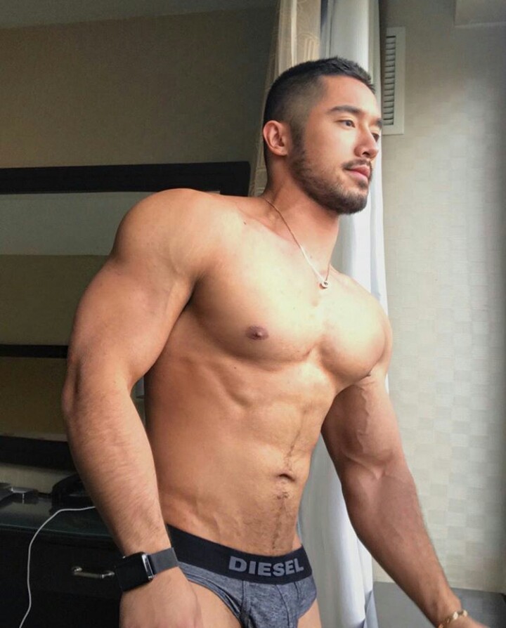 asiaticos-hot-guys:  Acecee_