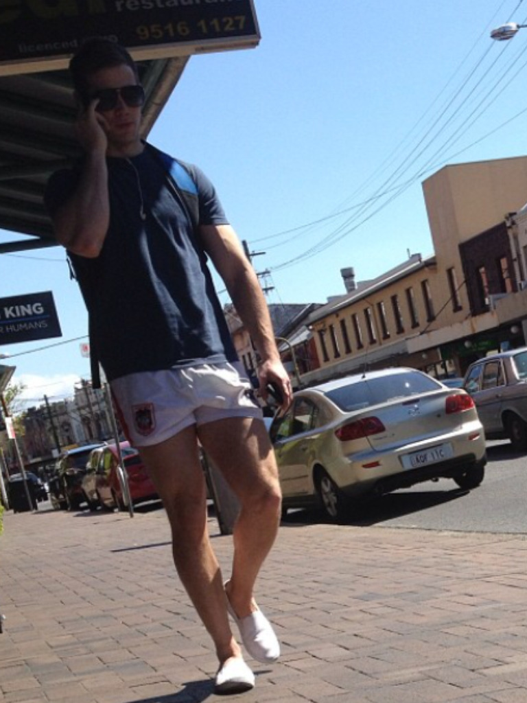 shortsandunderwear:  Walking bulge in white shorts 
