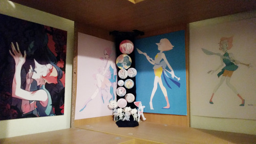 egberts:miwafwakes:Starting my pearl shrine!for a solid minute I thought this was a full sized room 