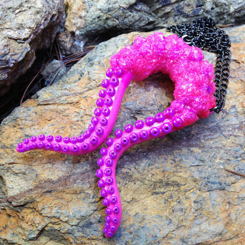 killertentacleoctopus:  Sale ends tomorrow! Get 25% off everything in my Etsy shop with the coupon code OCTO25 while it lasts~ www.etsy.com/shop/WalkingSquid